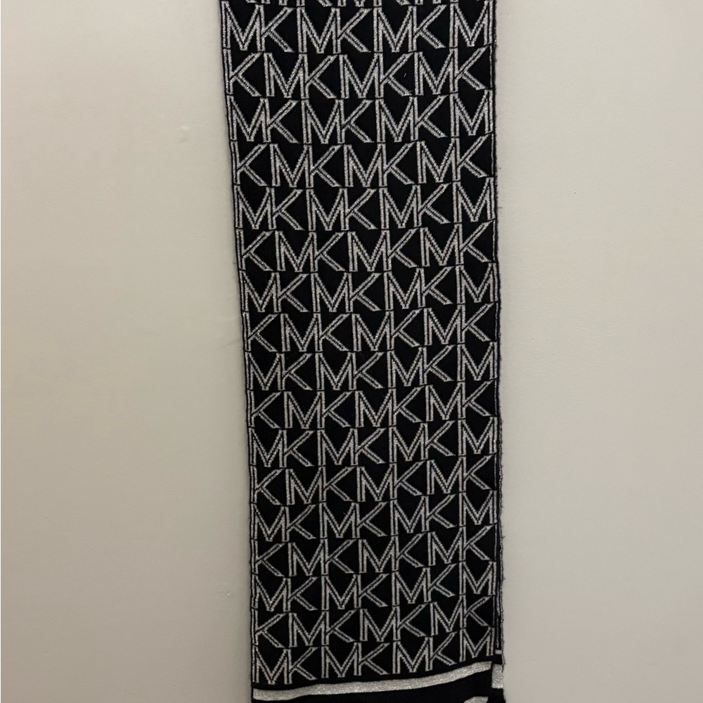Michael Kors Monochrome Logo Scarf - Picture 3 of 9